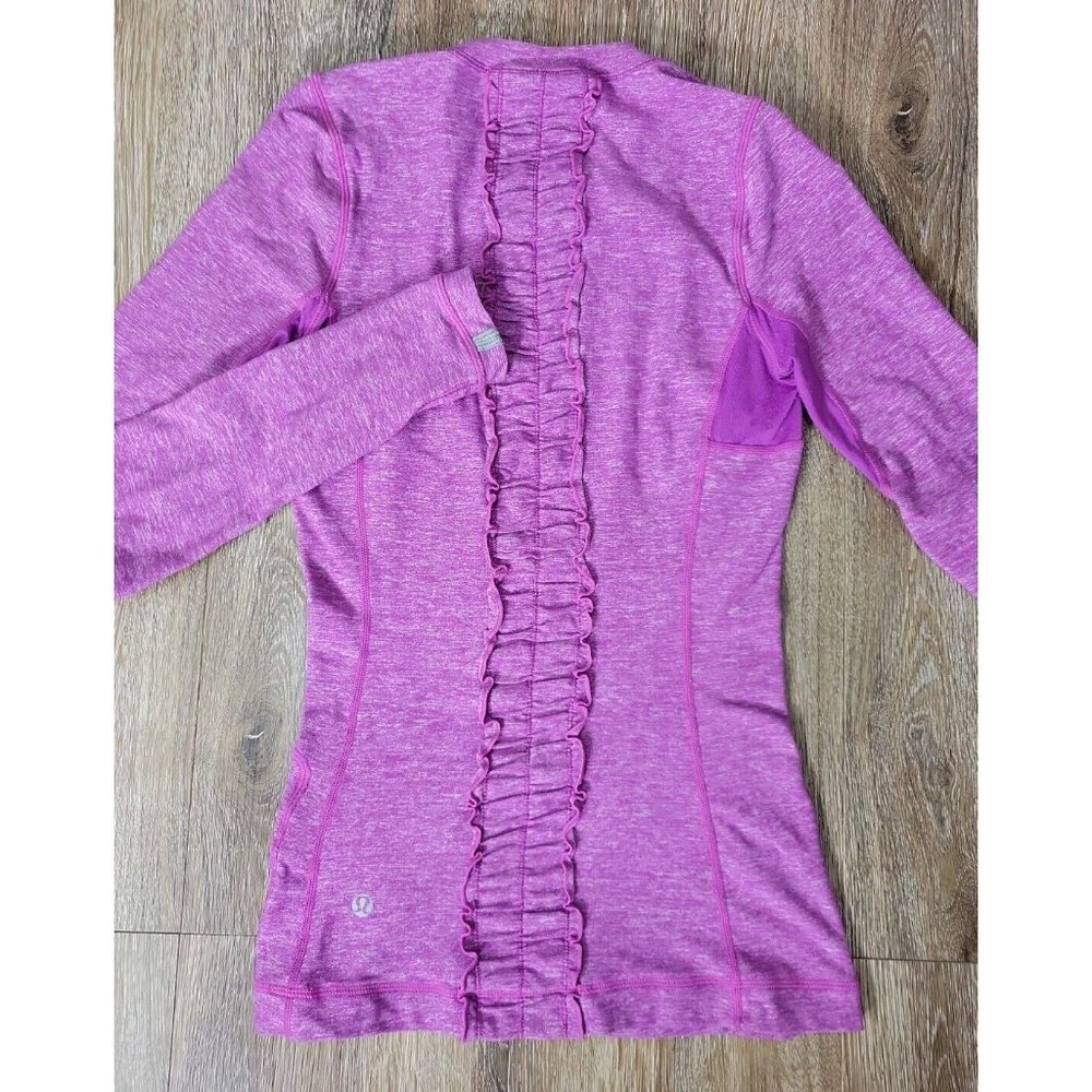 Lululemon Women 2 Athletic Purple  Ruffle Back Stretch Top Thumb Hole Soft  Run
